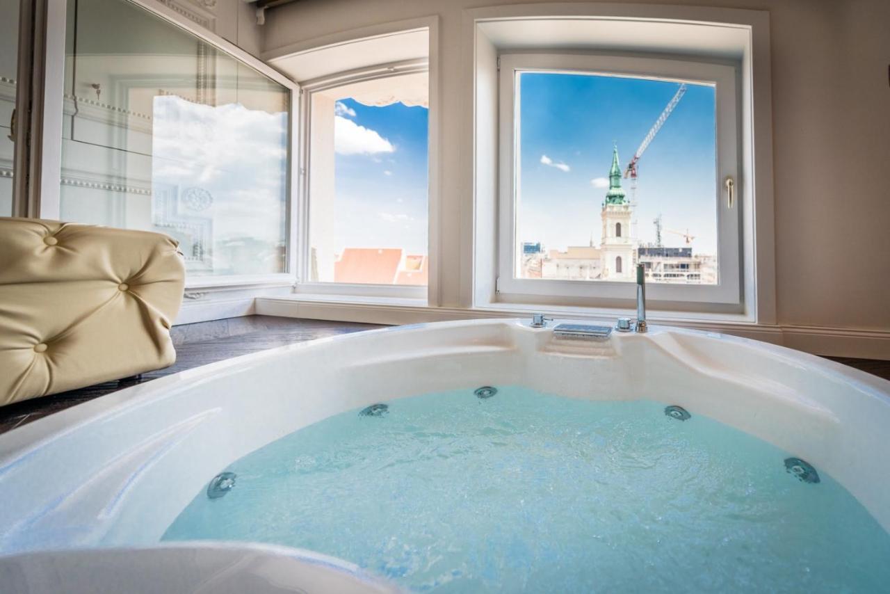 Jacuzzi Royal Suite Budapest Exterior foto