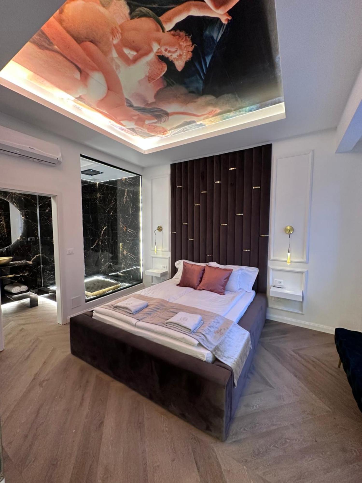 Jacuzzi Royal Suite Budapest Exterior foto
